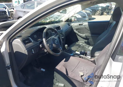 2011 Volkswagen Jetta 2.5L Se from USA, damaged, VIN 3VWDZ7AJ7BM057381